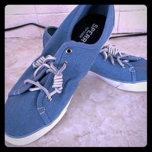 Sperry topsider shoes